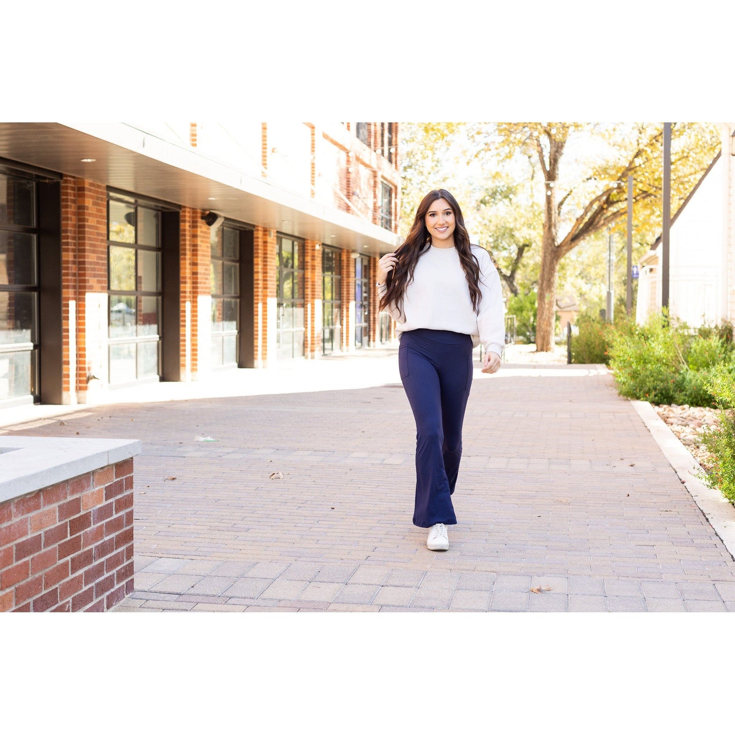 Ready to Ship | The Mila - 30"  NAVY Bootcut Leggings with Pockets*