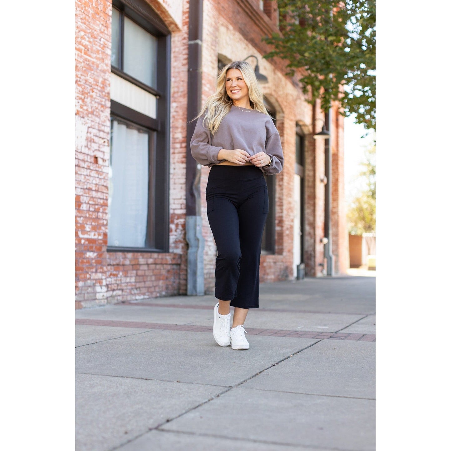 Ready to Ship | The Delilah - Kick Flare Leggings with Pockets